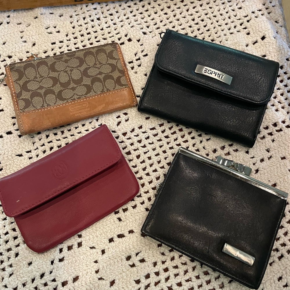 Bundle of key or coin purses!